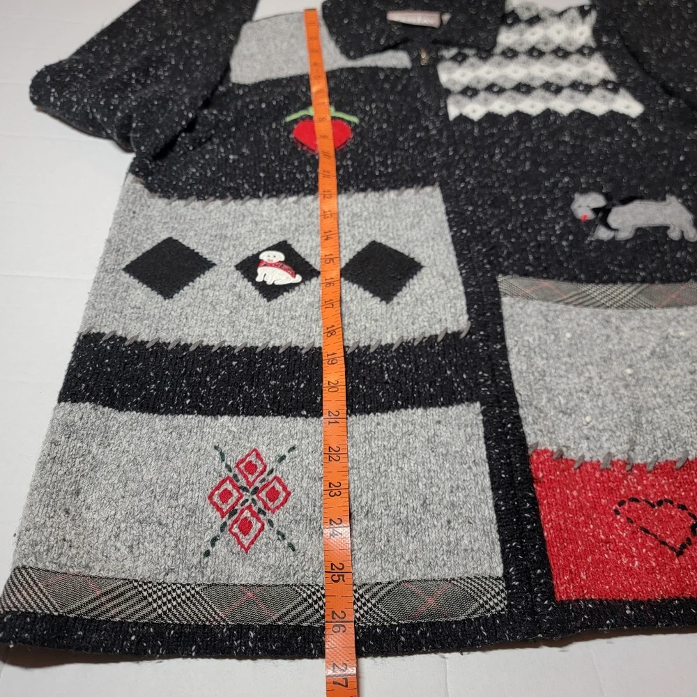 TanJay‎ Patchwork Scotty Dog Zipper Cardigan Sweater Medium Black Gray Red Heart